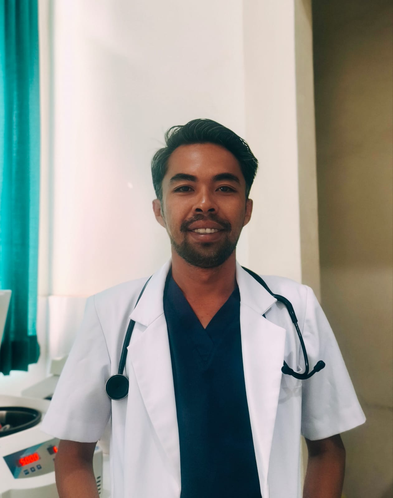dr. Lalu Rinja Erawan